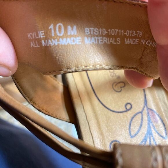 BareTraps sandals brown Sz  - Picture 5 of 6